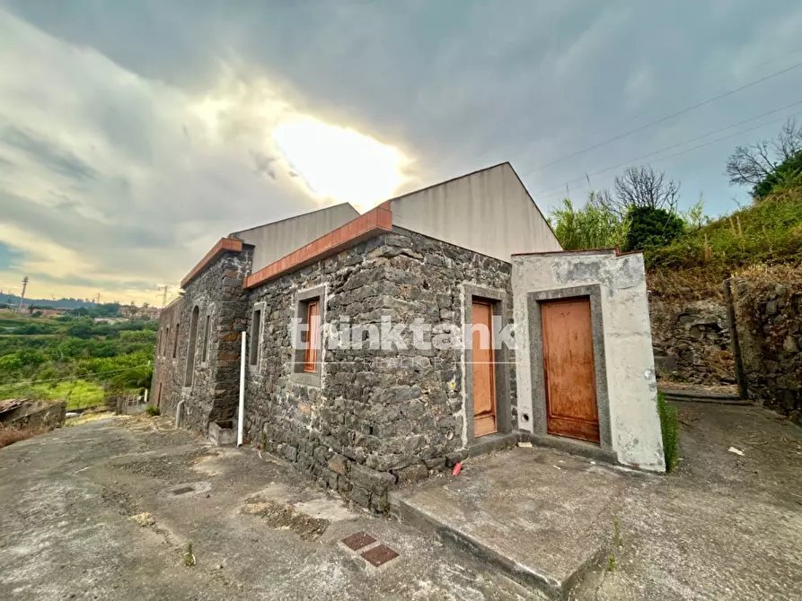 Immagine 3 di Rustico / casale in vendita  in Via Reitana a Aci Catena