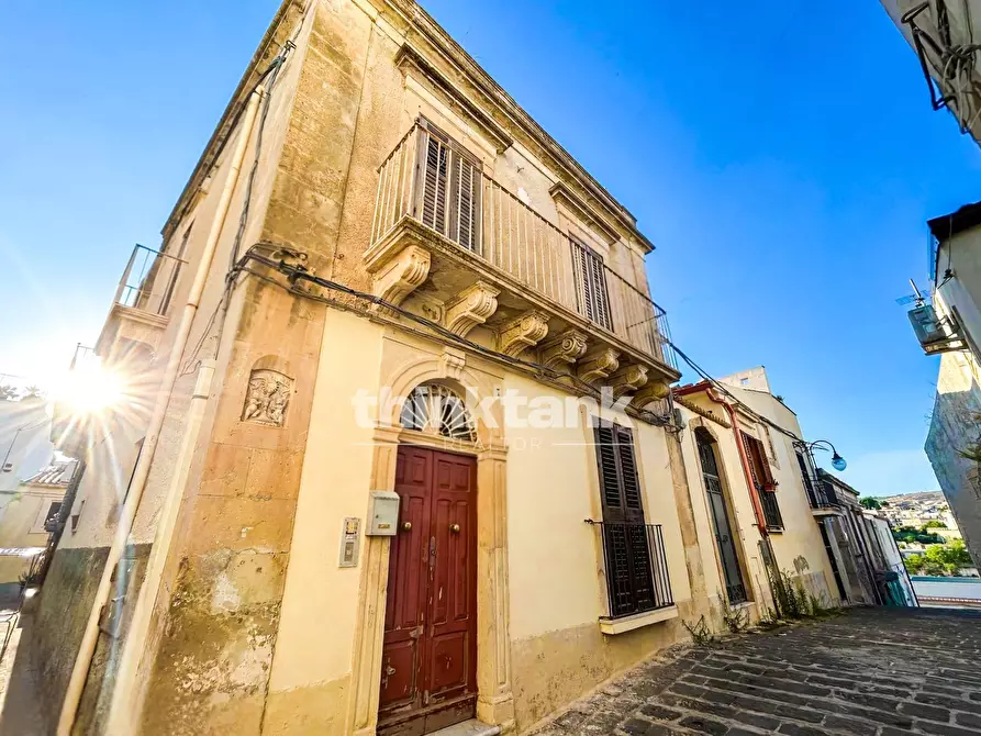 Immagine 1 di Casa indipendente in vendita  in Via Alfio Mandraro a Noto