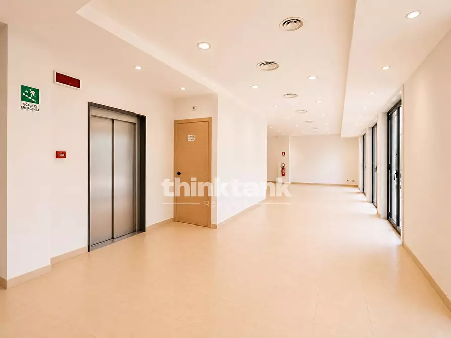 Immagine 6 di Albergo/B&B/Residence in vendita  in Via Etnea a Gravina Di Catania