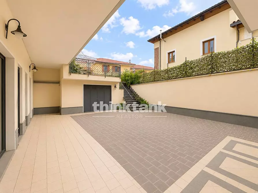 Immagine 4 di Albergo/B&B/Residence in vendita  in Via Etnea a Gravina Di Catania