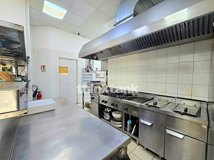 Immagine 18 di Bar / Ristorante in vendita  in viale Mazara del vallo 33 a Gela