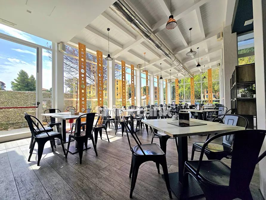 Immagine 11 di Bar / Ristorante in vendita  in viale Mazara del vallo 33 a Gela