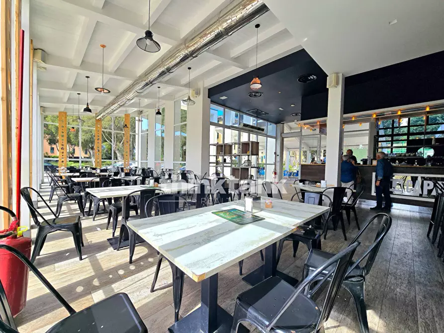 Immagine 12 di Bar / Ristorante in vendita  in viale Mazara del vallo 33 a Gela