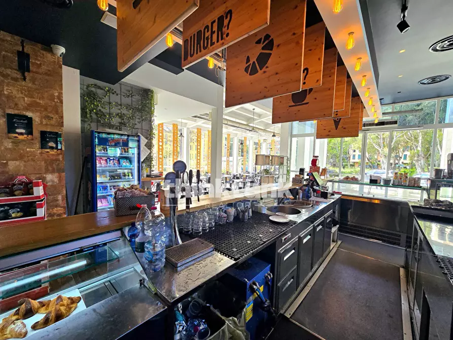 Immagine 7 di Bar / Ristorante in vendita  in viale Mazara del vallo 33 a Gela