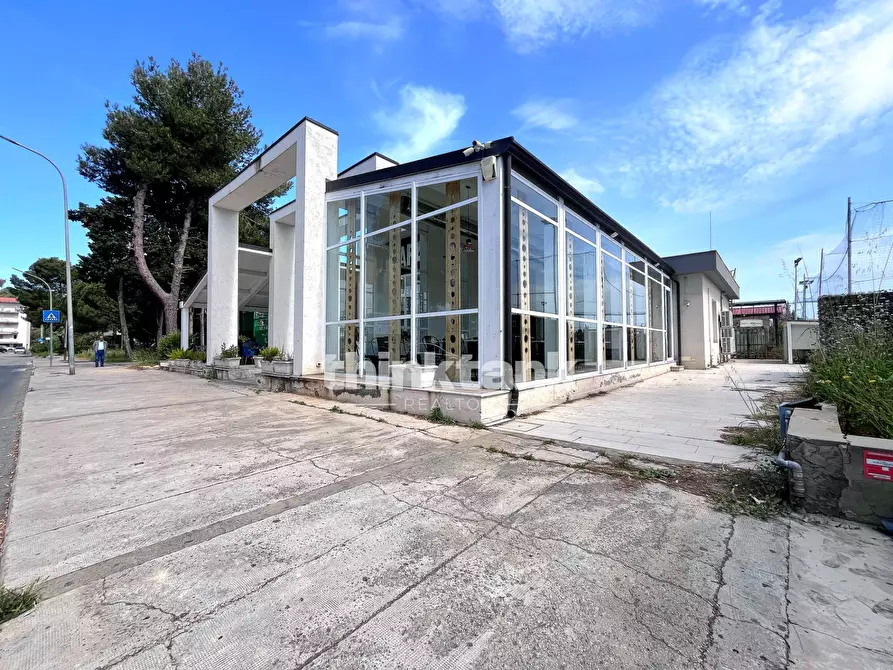 Immagine 27 di Bar / Ristorante in vendita  in viale Mazara del vallo 33 a Gela