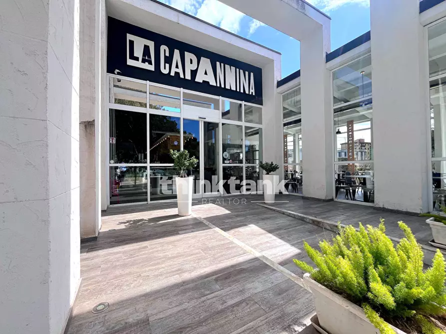 Immagine 29 di Bar / Ristorante in vendita  in viale Mazara del vallo 33 a Gela
