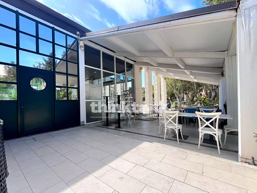 Immagine 30 di Bar / Ristorante in vendita  in viale Mazara del vallo 33 a Gela