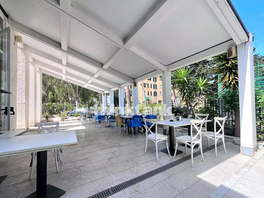 Immagine 31 di Bar / Ristorante in vendita  in viale Mazara del vallo 33 a Gela
