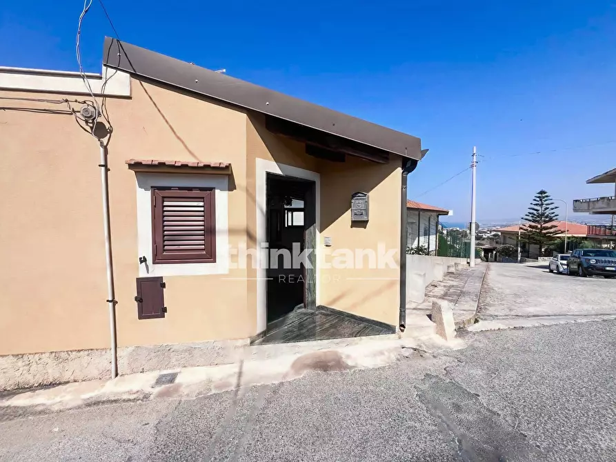 Immagine 3 di Villa in vendita  in Via Gorghi a Scicli