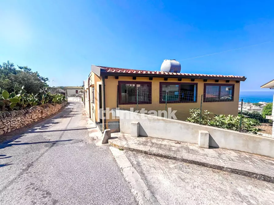 Immagine 2 di Villa in vendita  in Via Gorghi a Scicli