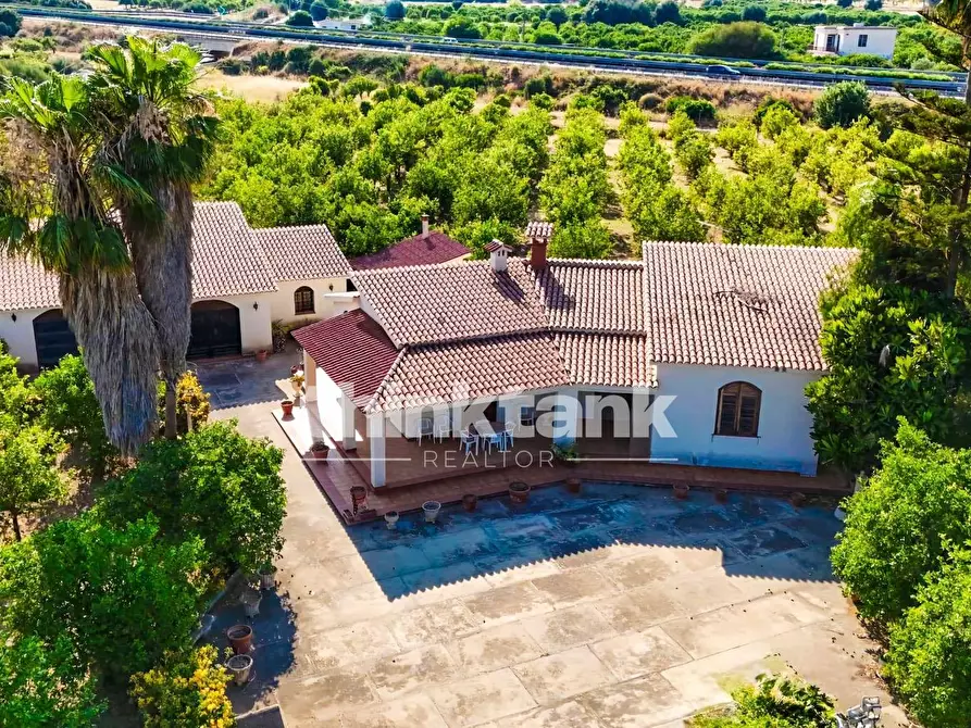 Immagine 3 di Villa in vendita  in Via Bella Pettinata a Avola