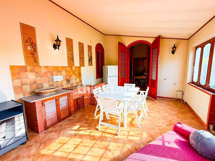 Immagine 11 di Villa in vendita  in Via Bella Pettinata a Avola