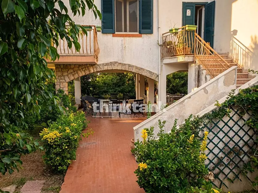 Immagine 4 di Villa in vendita  in Via Tersicore a Siracusa