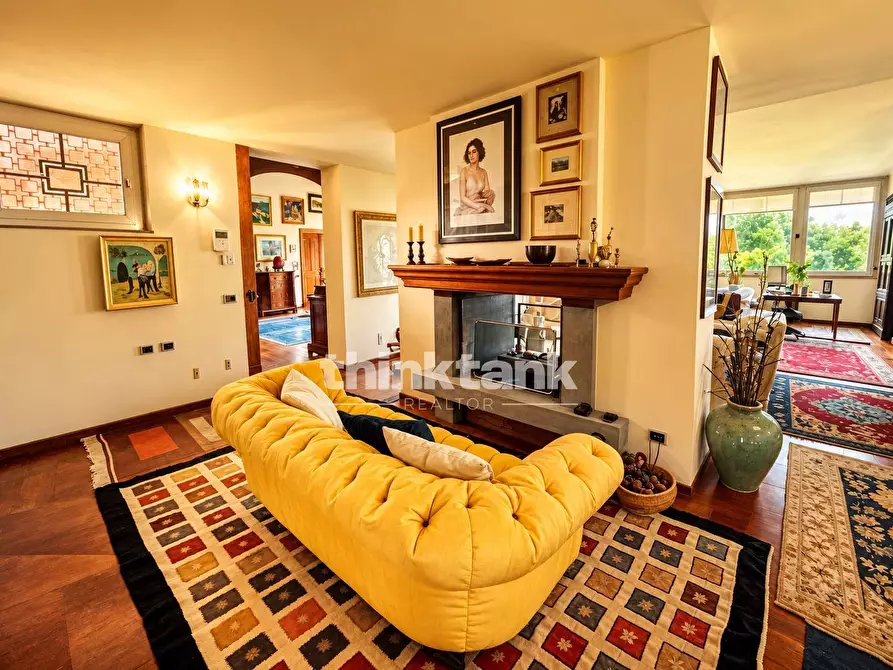Immagine 10 di Villa in vendita  in Via G. Sanfilippo a Gravina Di Catania