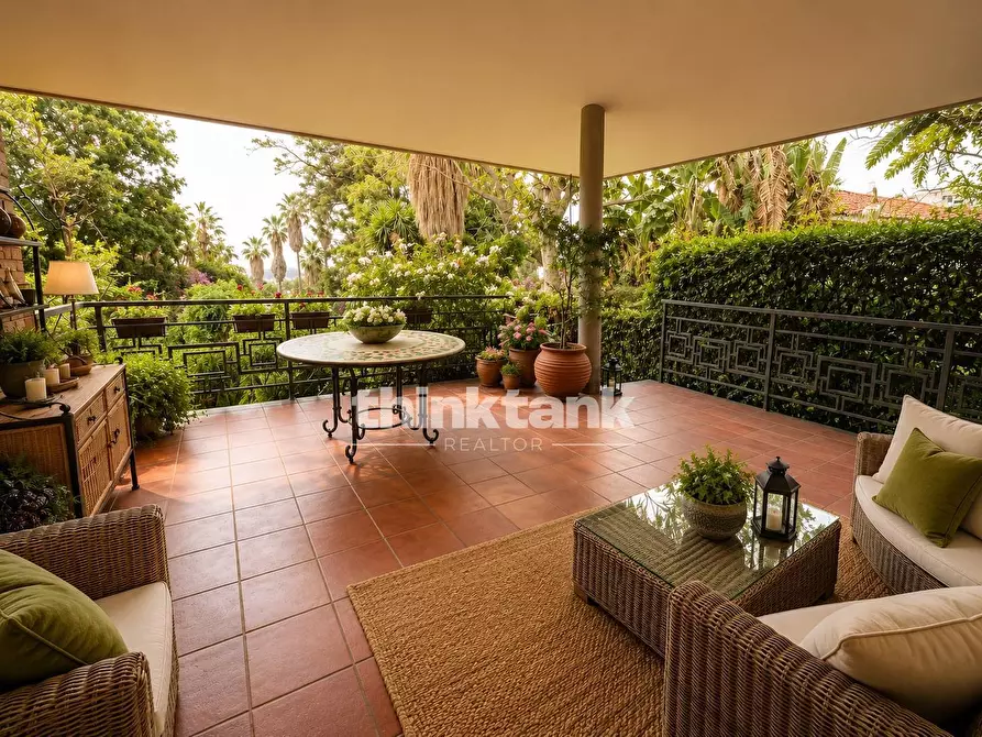 Immagine 4 di Villa in vendita  in Via G. Sanfilippo a Gravina Di Catania