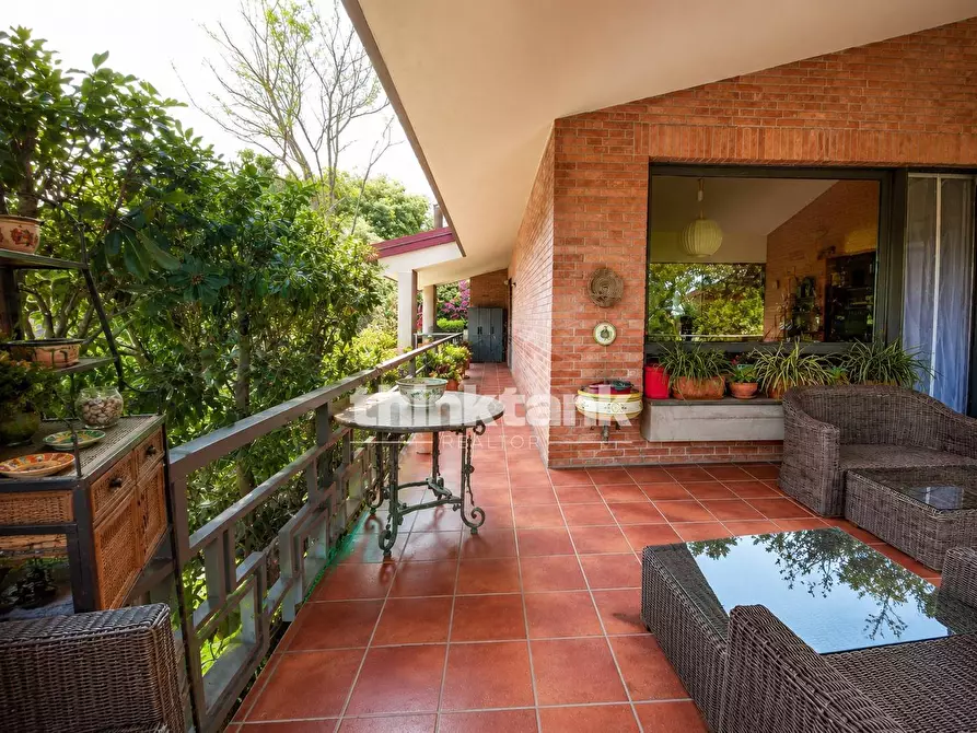 Immagine 3 di Villa in vendita  in Via G. Sanfilippo a Gravina Di Catania