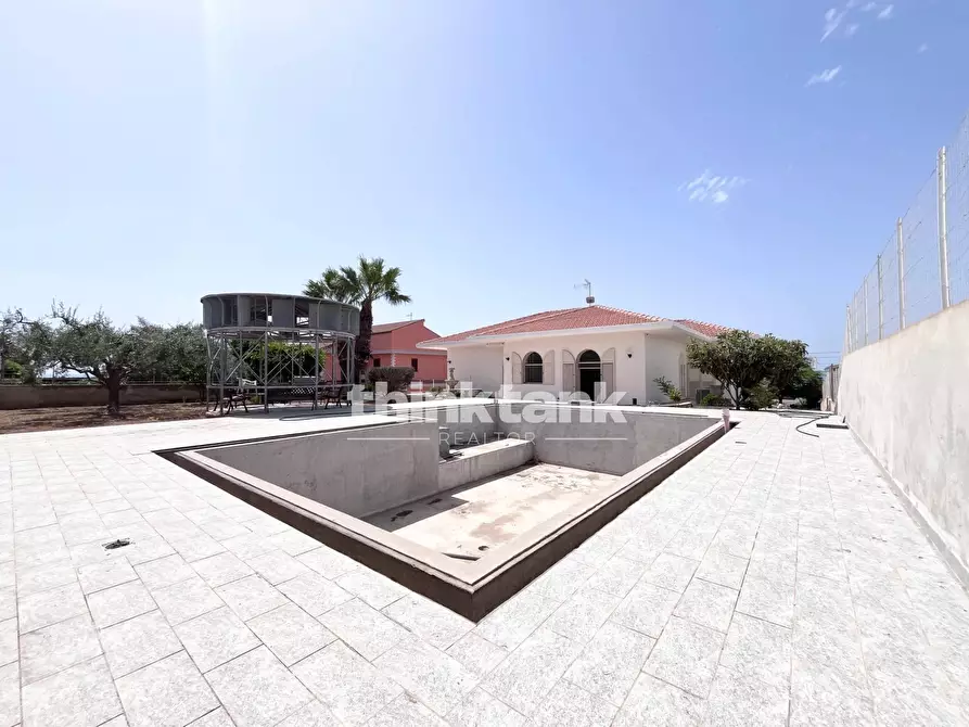 Immagine 5 di Villa in vendita  in Via Contrada Marina di Ragusa a Ragusa