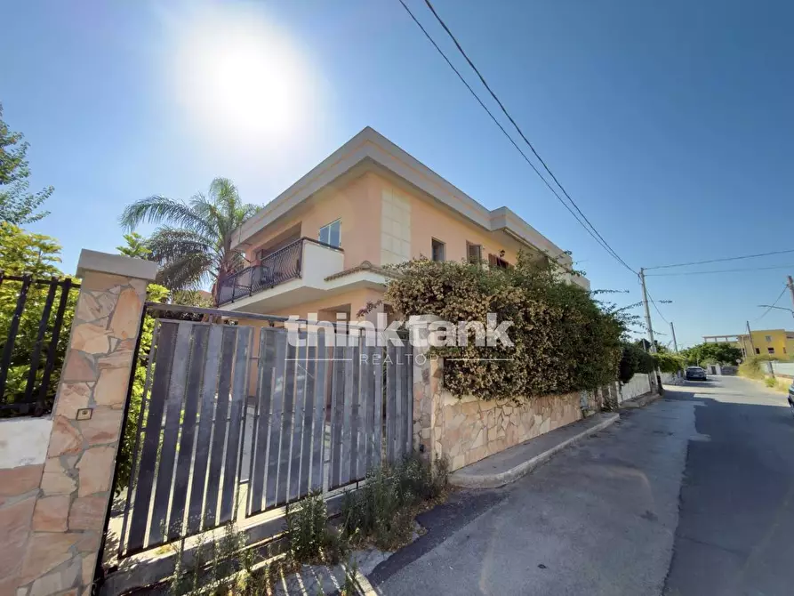 Immagine 1 di Villetta a schiera in vendita  in Via Butera a Siracusa