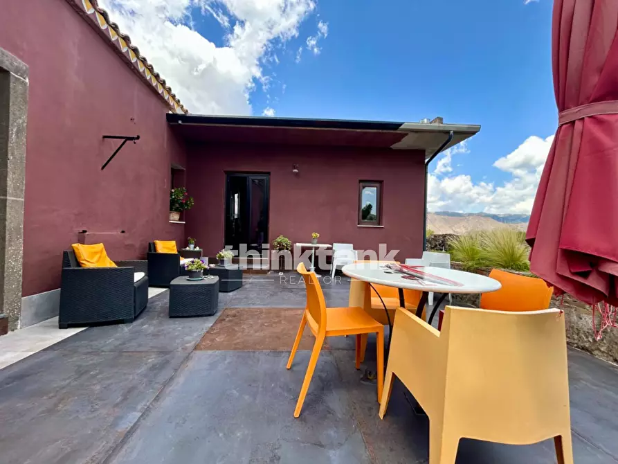 Immagine 1 di Rustico / casale in vendita  in Viale Regina Margherita a Castiglione Di Sicilia