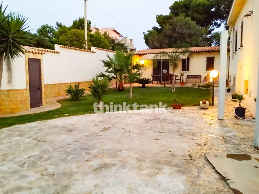 Immagine 52 di Villa in vendita  in Via Col Vento a Siracusa