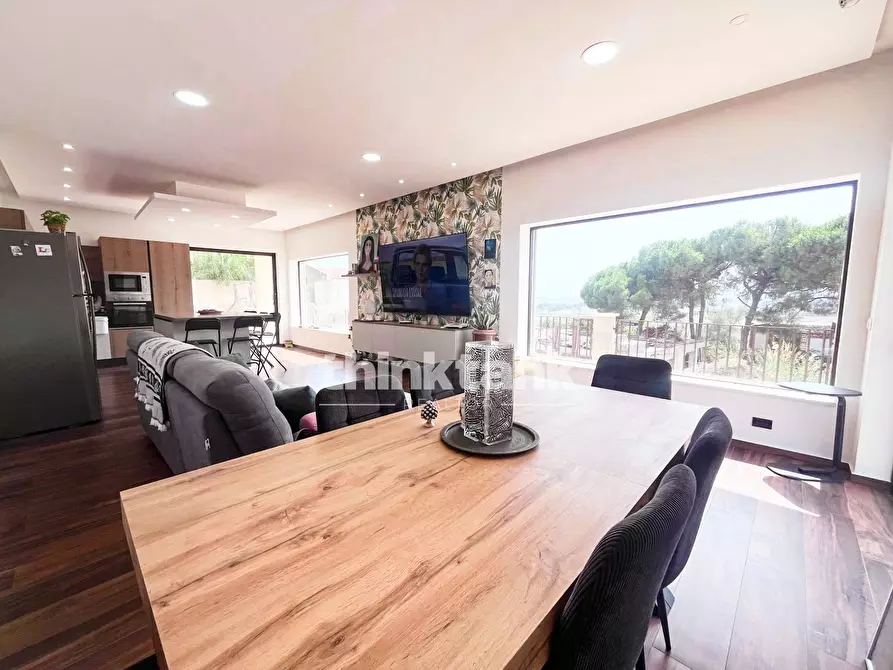 Immagine 12 di Villa in vendita  in Via Col Vento a Siracusa