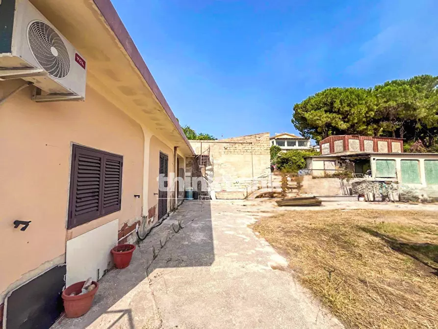 Immagine 75 di Villa in vendita  in Via Col Vento a Siracusa