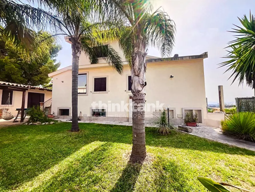 Immagine 53 di Villa in vendita  in Via Col Vento a Siracusa