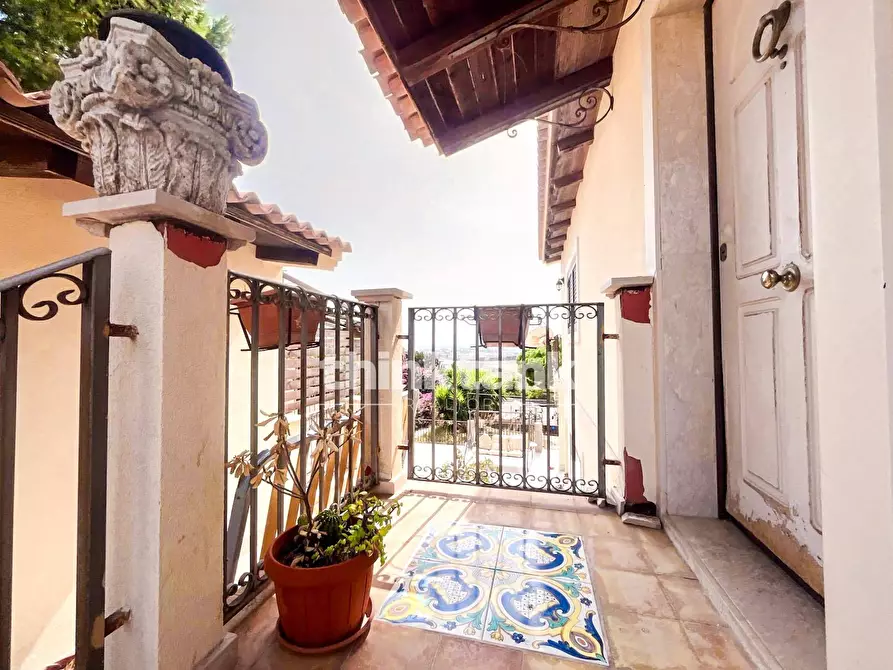 Immagine 35 di Villa in vendita  in Via Col Vento a Siracusa