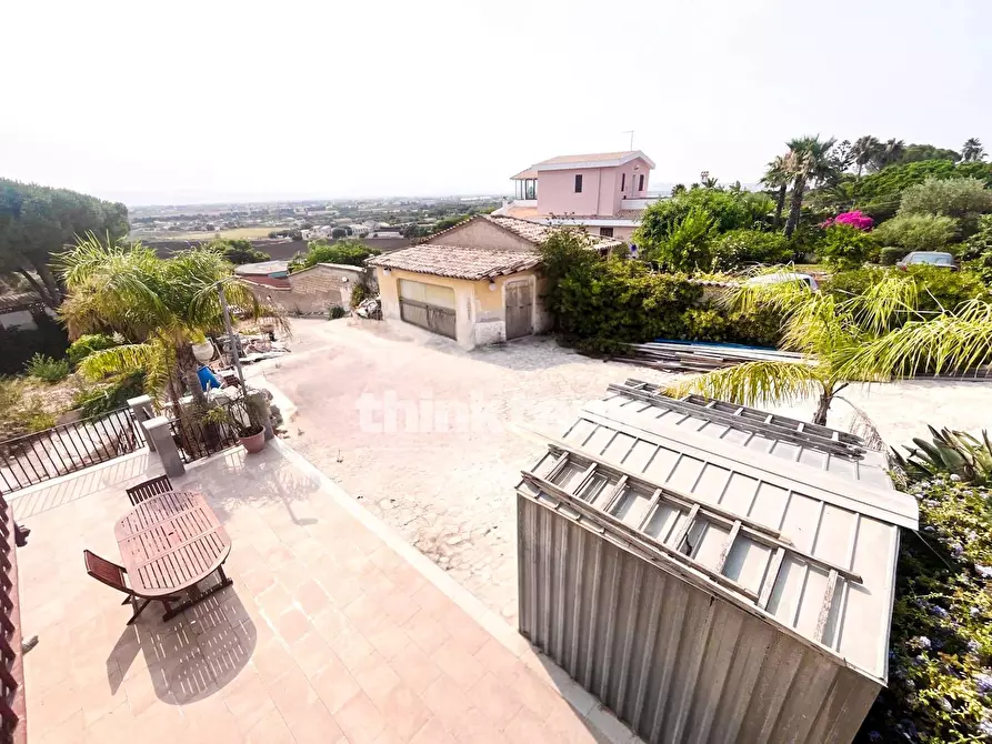 Immagine 46 di Villa in vendita  in Via Col Vento a Siracusa