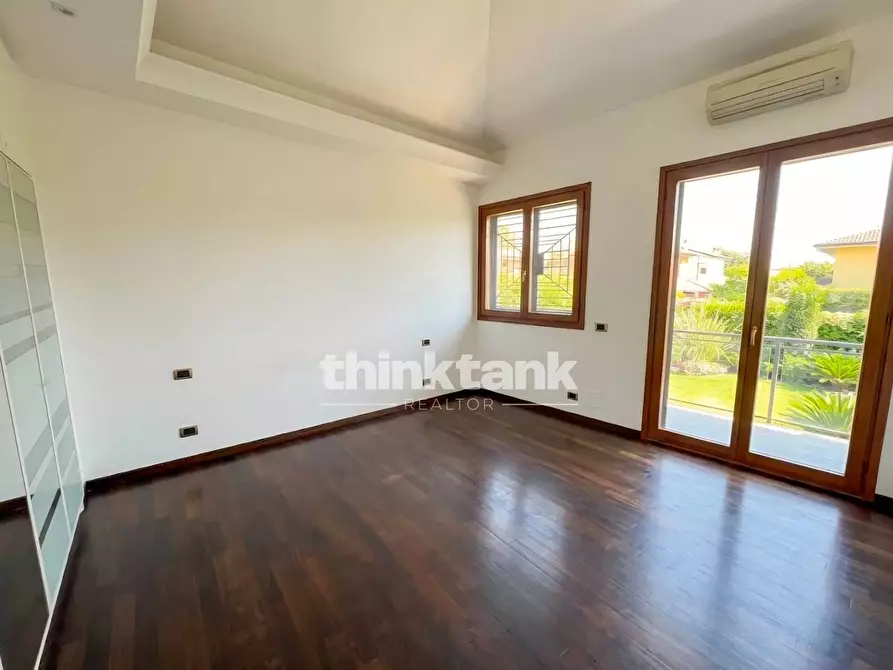 Immagine 9 di Villa in vendita  in Via Antonello Da Messina a Catania