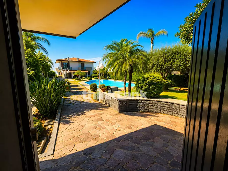 Immagine 27 di Villa in vendita  in Via Antonello Da Messina a Catania