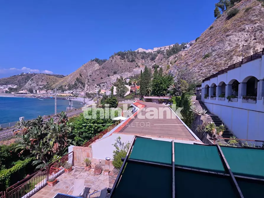 Immagine 30 di Appartamento in vendita  in Via Nazionale a Taormina