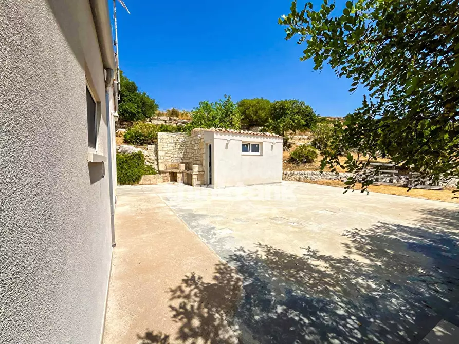 Immagine 33 di Villa in vendita  in SP81 SNC a Ragusa