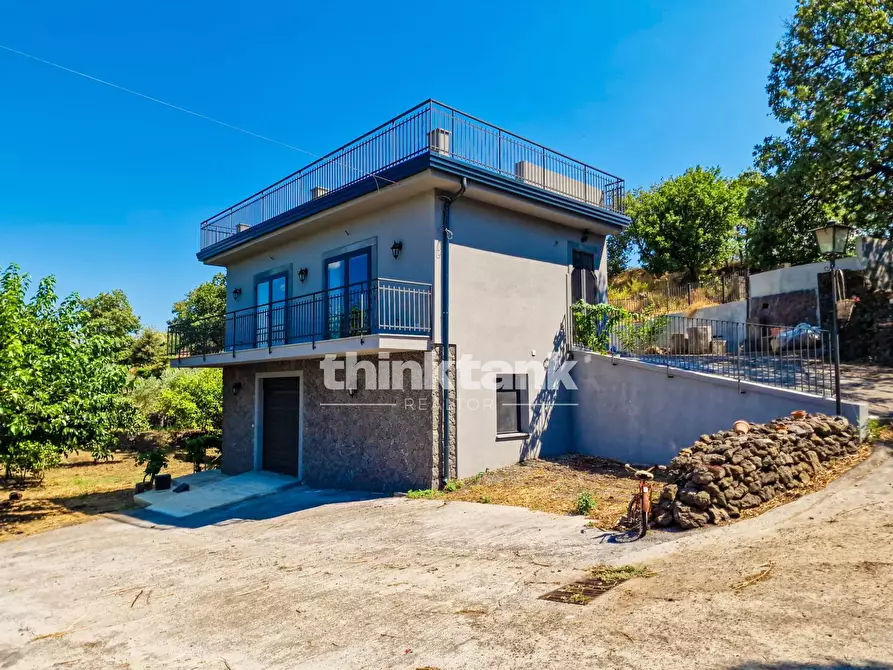 Immagine 5 di Villa in vendita  in Verzella a Castiglione Di Sicilia