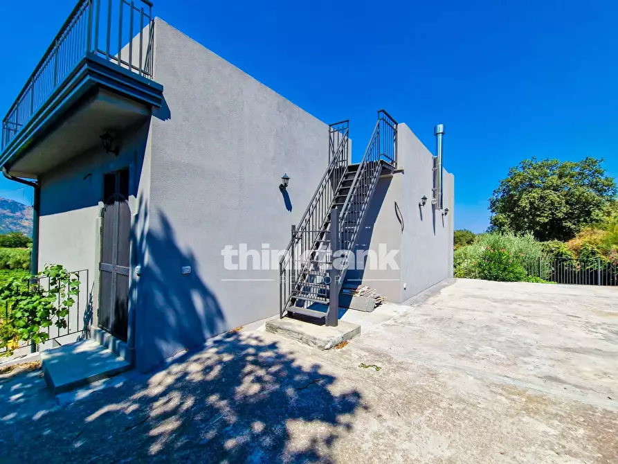 Immagine 3 di Villa in vendita  in Verzella a Castiglione Di Sicilia