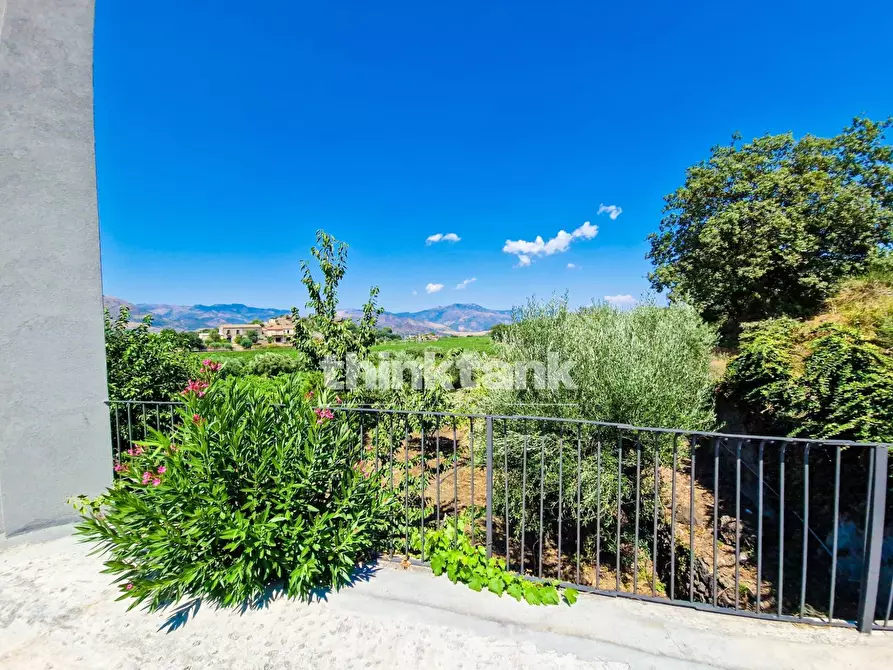 Immagine 44 di Villa in vendita  in Verzella a Castiglione Di Sicilia