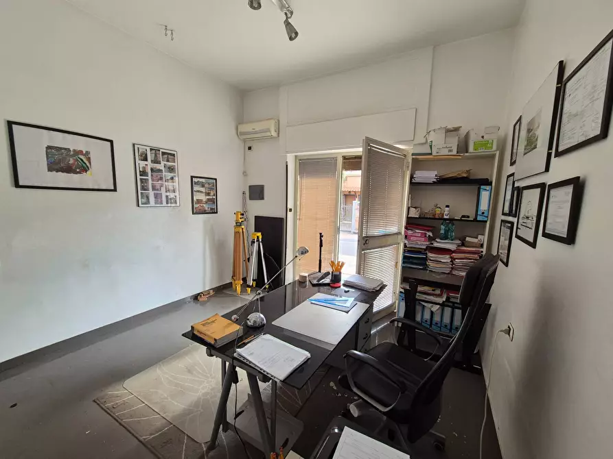 Immagine 6 di Locale commerciale in vendita  in Via Dei Giardinetti 76 a Roma