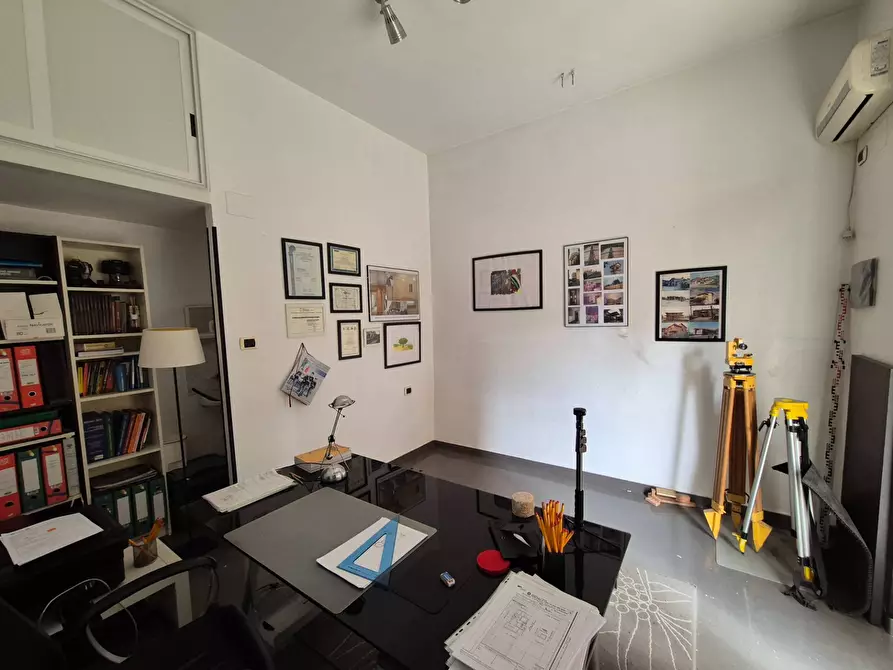 Immagine 18 di Locale commerciale in vendita  in Via Dei Giardinetti 76 a Roma