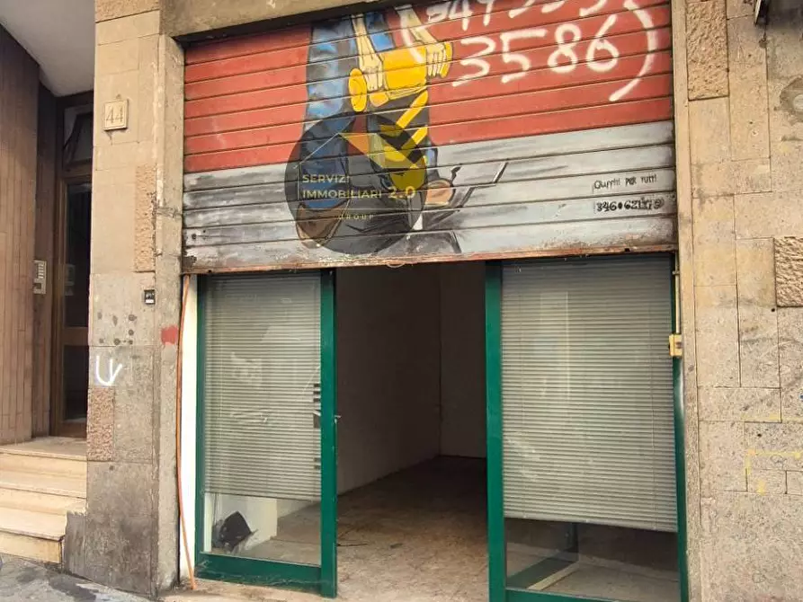 Immagine 1 di Locale commerciale in vendita  in VIA VACUNA 42 a Roma
