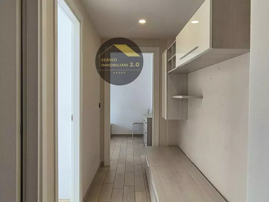 Immagine 2 di Appartamento in vendita  in Via Anghiari 3 a Roma