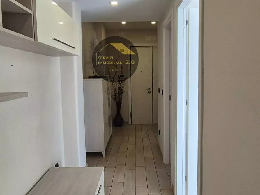 Immagine 5 di Appartamento in vendita  in Via Anghiari 3 a Roma