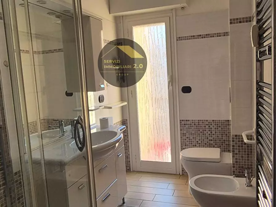 Immagine 15 di Appartamento in vendita  in Via Anghiari 3 a Roma