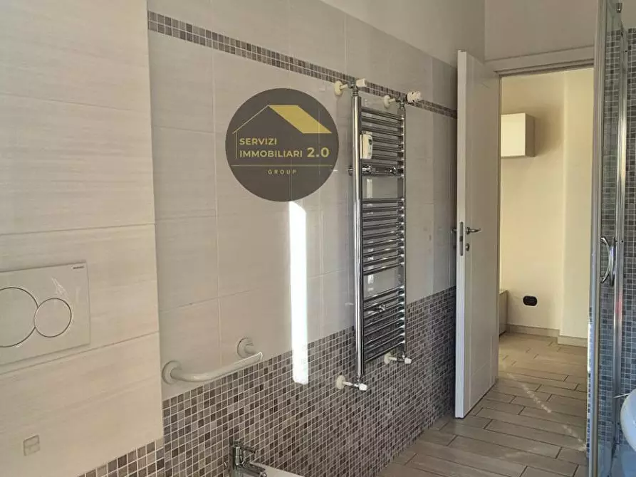 Immagine 17 di Appartamento in vendita  in Via Anghiari 3 a Roma