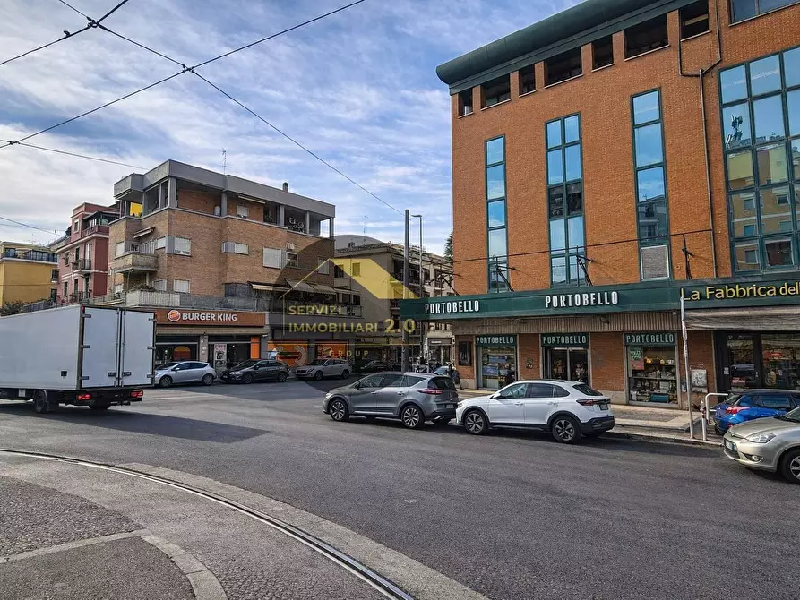 Immagine 23 di Appartamento in vendita  in Via dei Faggi 74 a Roma