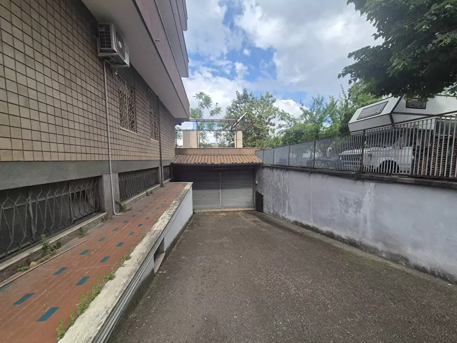 Immagine 4 di Locale commerciale in vendita  in Via Bernardo Cennini 36 a Roma