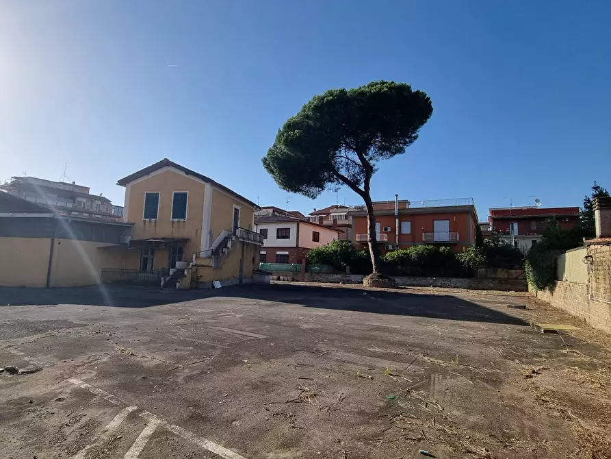 Immagine 8 di Appartamento in vendita  in via ortipoli a Roma