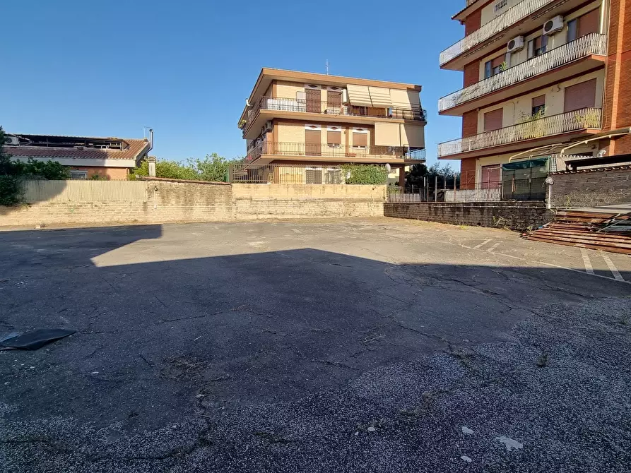 Immagine 14 di Appartamento in vendita  in via ortipoli a Roma