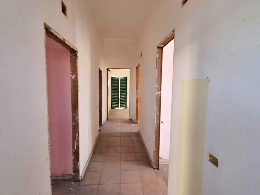 Immagine 31 di Appartamento in vendita  in via ortipoli a Roma