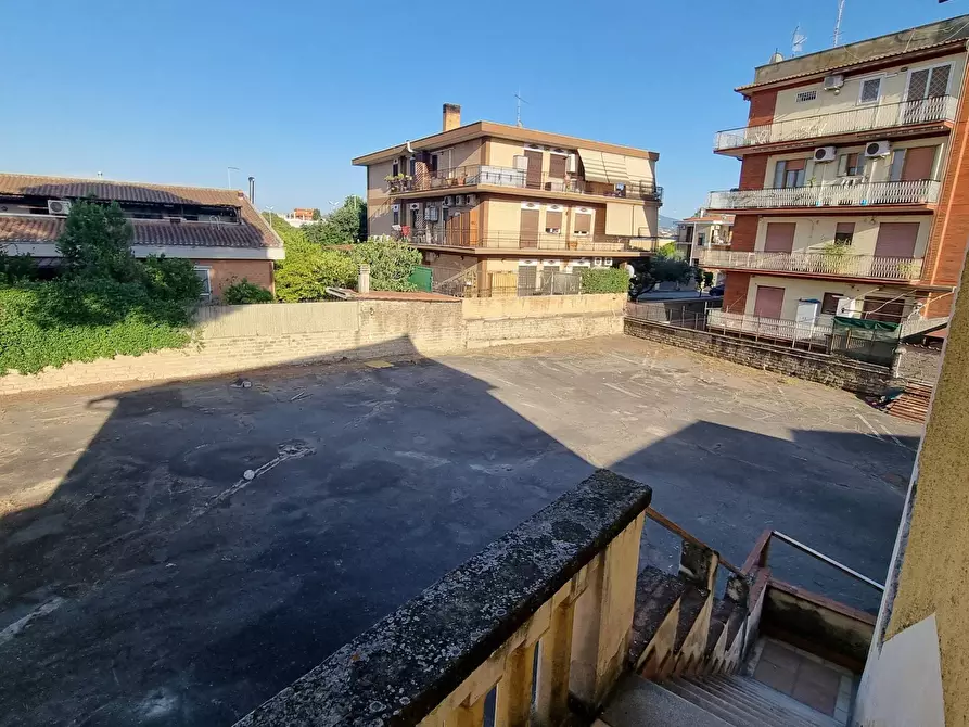 Immagine 32 di Appartamento in vendita  in via ortipoli a Roma