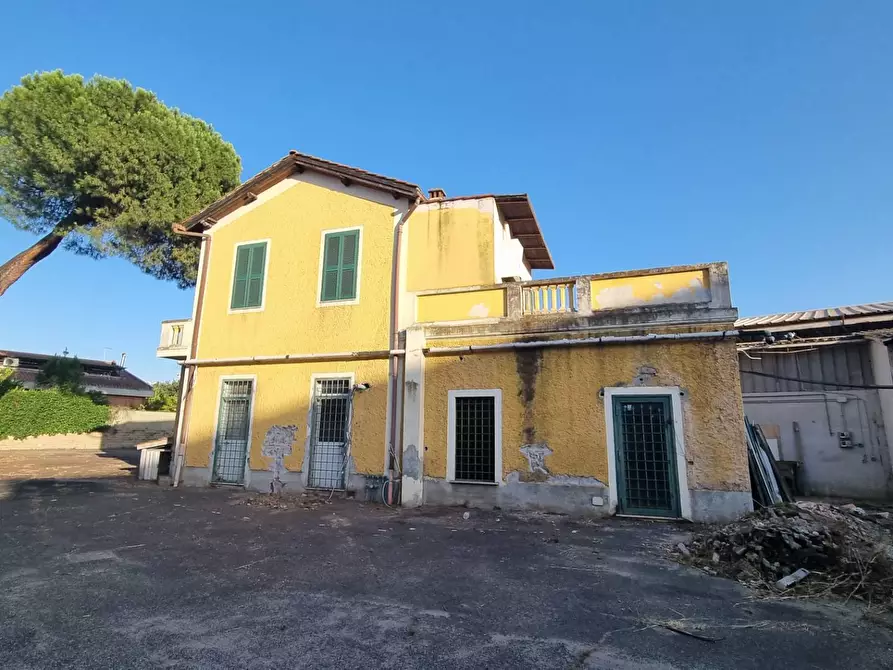 Immagine 36 di Appartamento in vendita  in via ortipoli a Roma